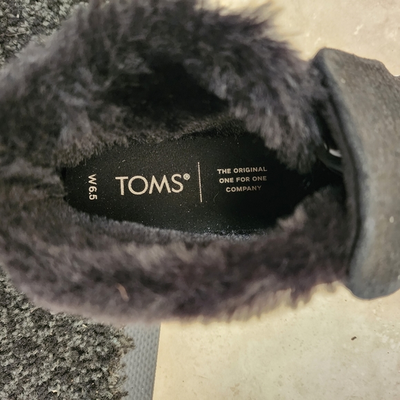 Toms Paxton Slipon Black Leather Faux Fur Boot - Picture 3 of 4